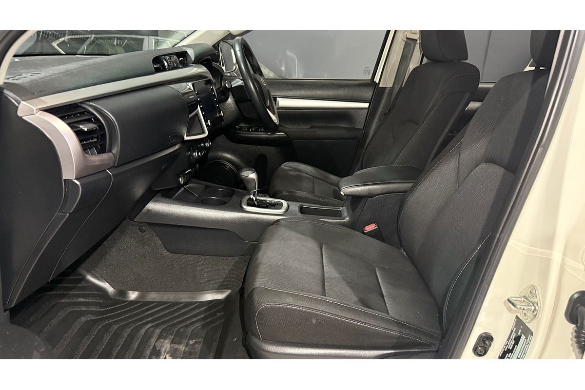 2020 Toyota Hilux SR5 GUN126R 4X4