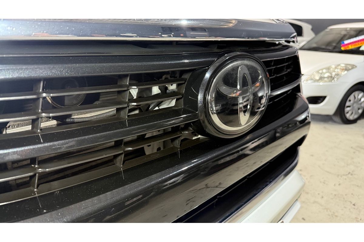 2020 Toyota Hilux SR5 GUN126R 4X4