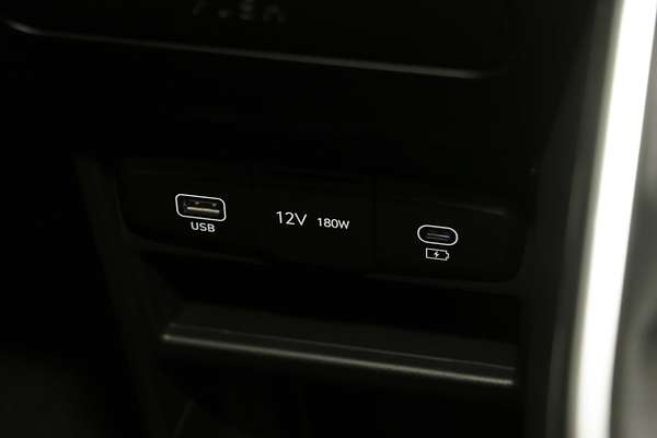 2025 Hyundai STARIA LOAD US4.V3