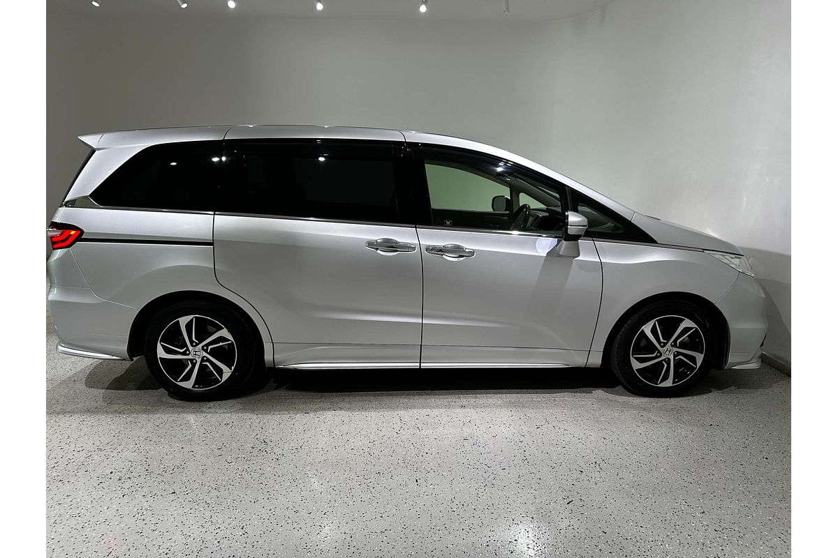 2017 Honda Odyssey VTi-L 5th Gen