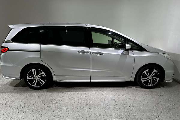 2017 Honda Odyssey VTi-L 5th Gen