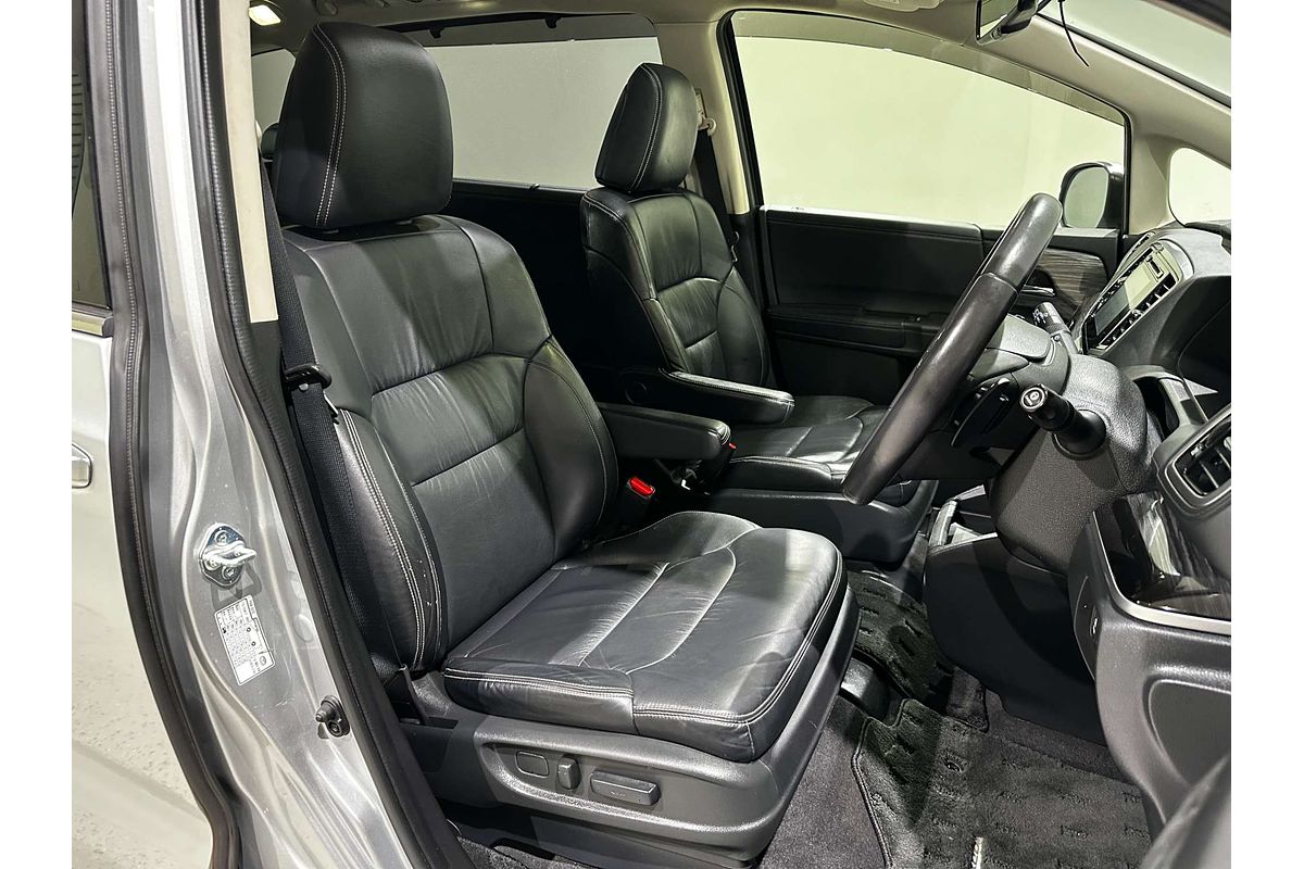 2017 Honda Odyssey VTi-L 5th Gen