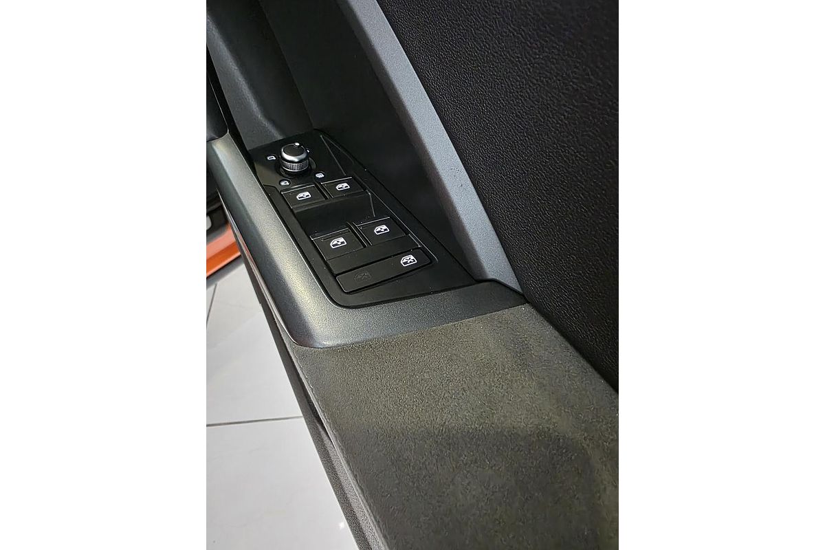 2020 Audi Q3 40 TFSI S line F3