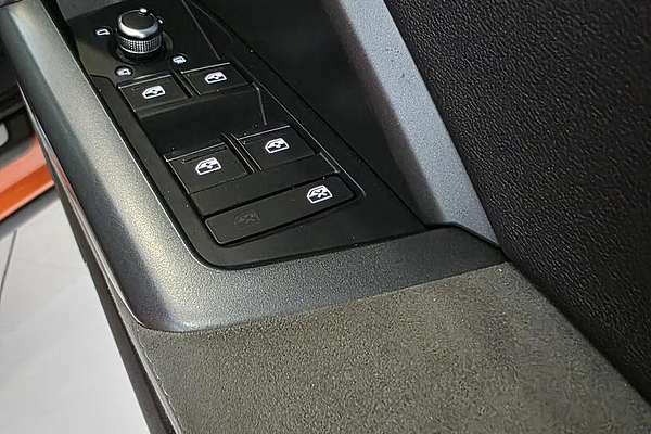 2020 Audi Q3 40 TFSI S line F3