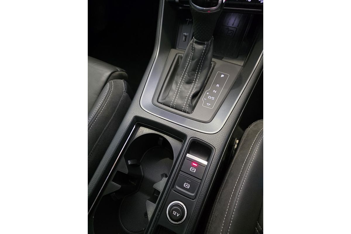 2020 Audi Q3 40 TFSI S line F3