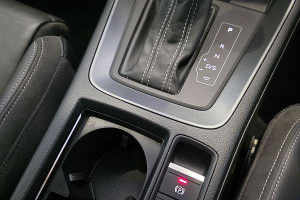 2020 Audi Q3 40 TFSI S line F3