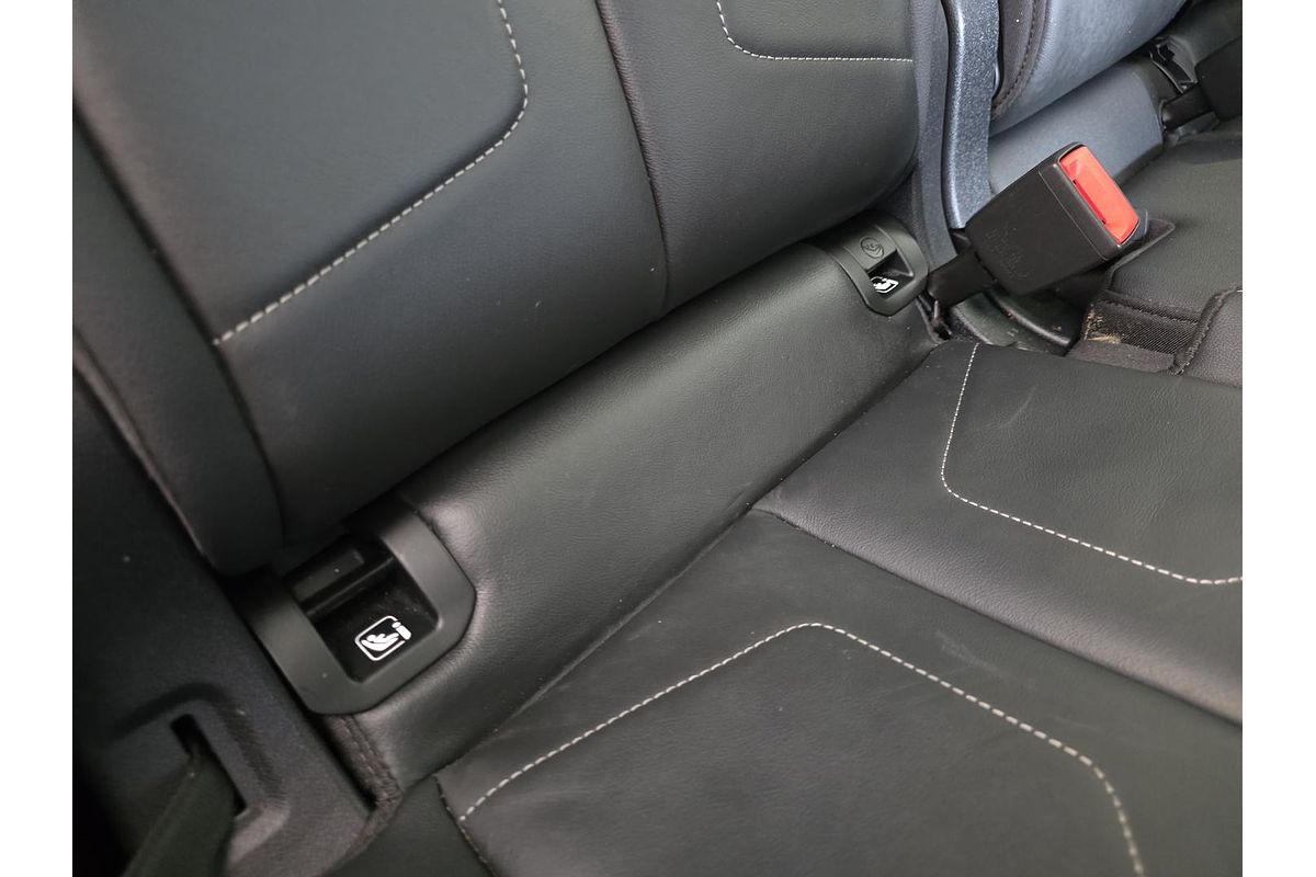 2020 Audi Q3 40 TFSI S line F3