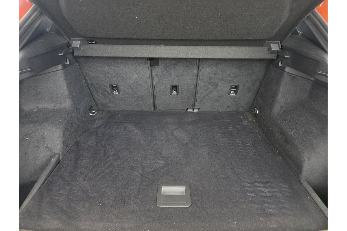 2020 Audi Q3 40 TFSI S line F3