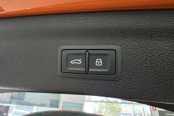 2020 Audi Q3 40 TFSI S line F3