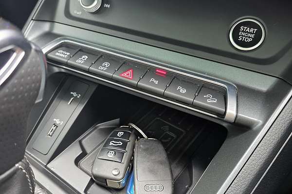 2020 Audi Q3 40 TFSI S line F3