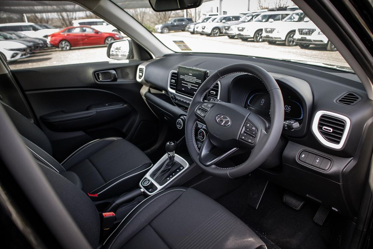 2025 Hyundai Venue Elite QX.V5
