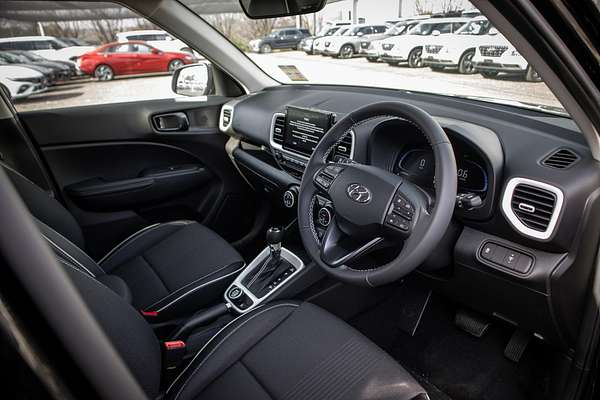 2025 Hyundai Venue Elite QX.V5