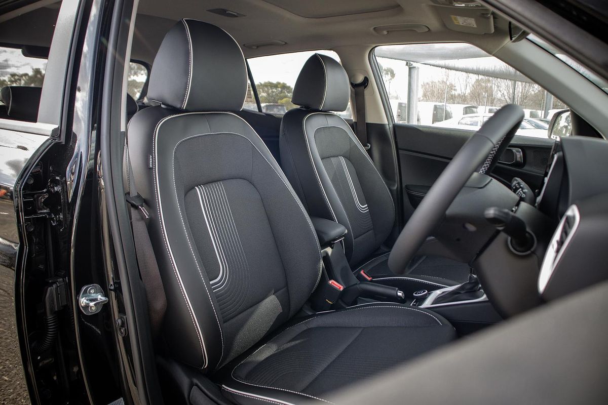 2025 Hyundai Venue Elite QX.V5