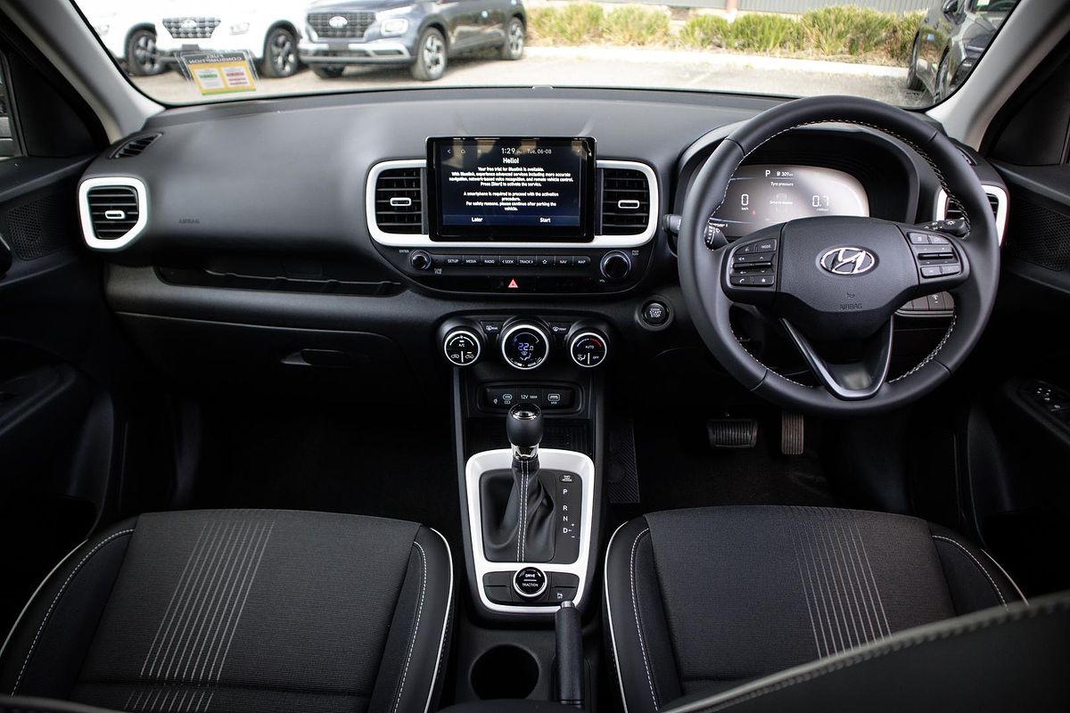 2025 Hyundai Venue Elite QX.V5