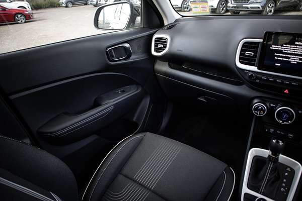 2025 Hyundai Venue Elite QX.V5