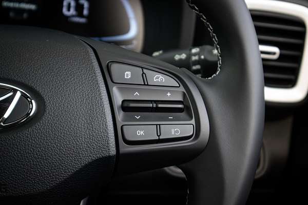 2025 Hyundai Venue Elite QX.V5