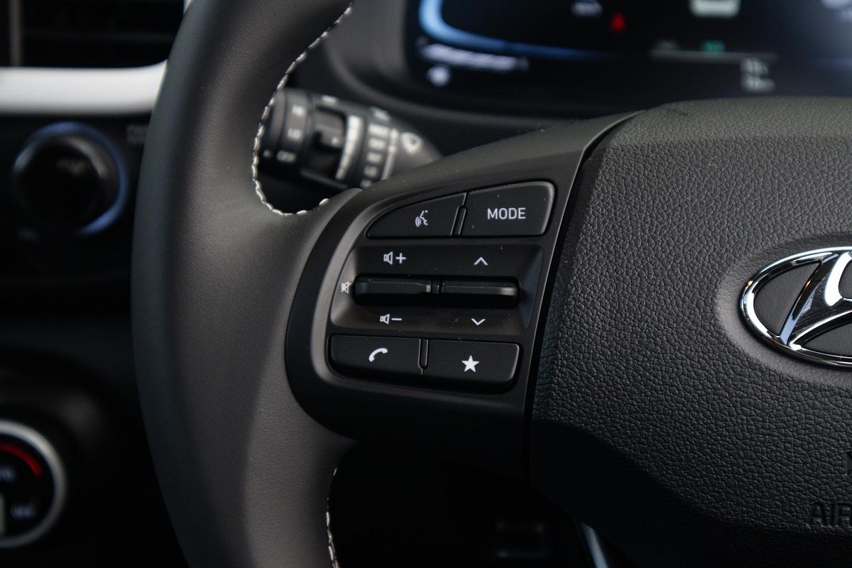 2025 Hyundai Venue Elite QX.V5