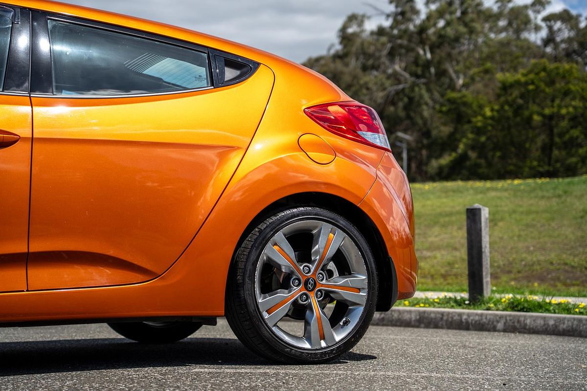 2013 Hyundai Veloster + FS2