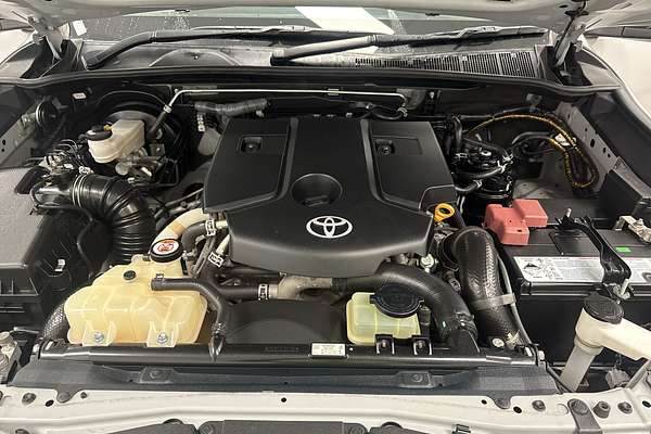 2020 Toyota Hilux SR5 GUN126R 4X4