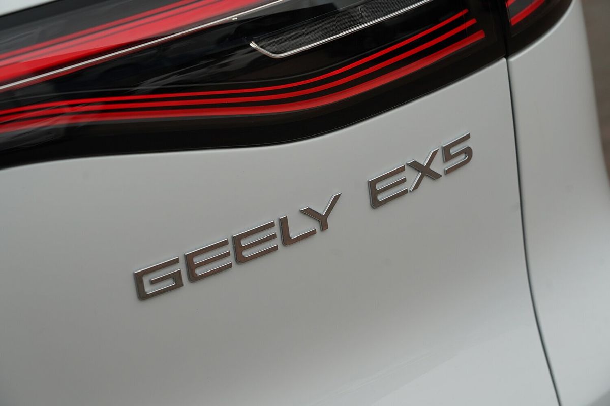 2025 Geely EX5 Inspire E245