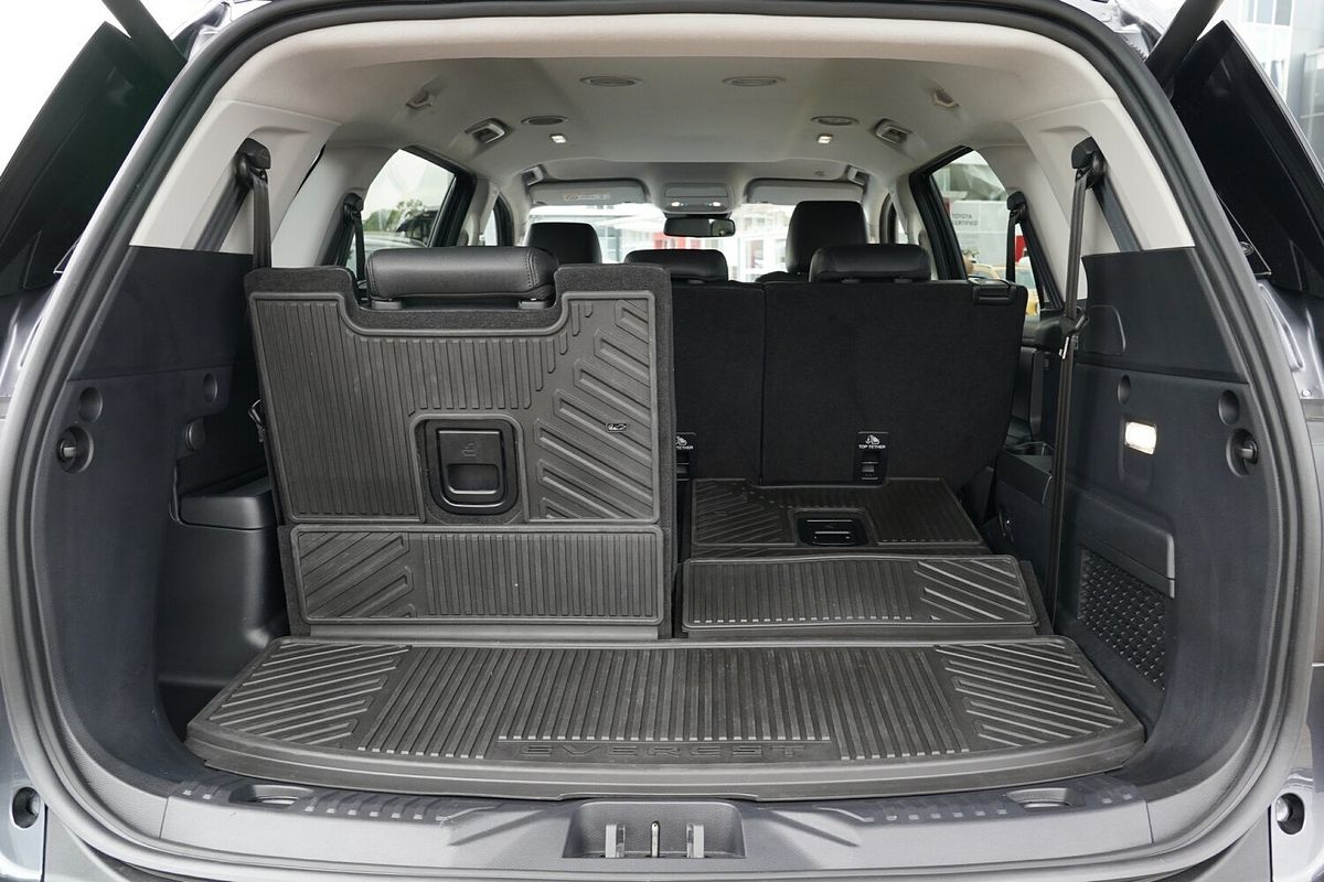 2025 Ford Everest Trend 2.0L