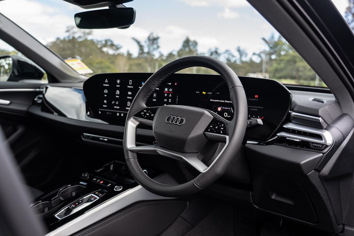 2025 Audi A5 TFSI 150kW S line B10