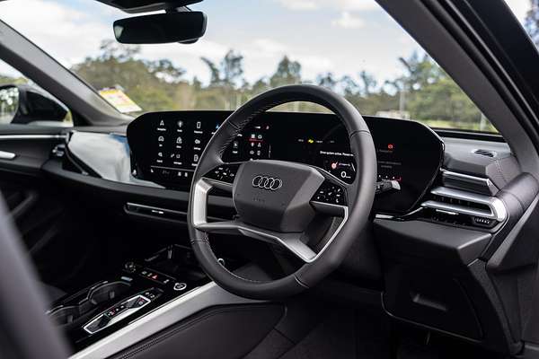 2025 Audi A5 TFSI 150kW S line B10