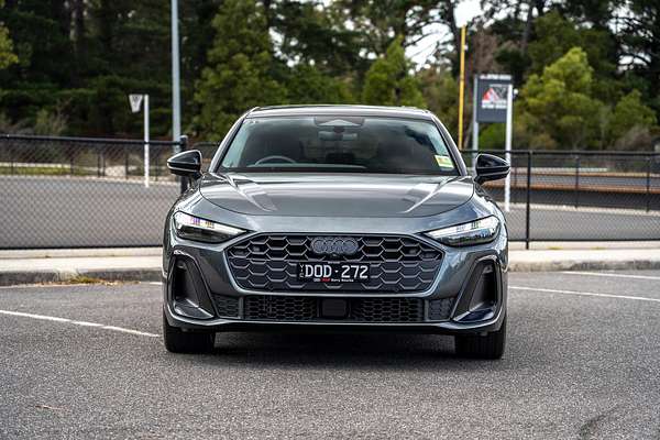 2025 Audi A5 TFSI 150kW S line B10