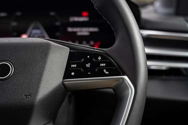 2025 Audi A5 TFSI 150kW S line B10