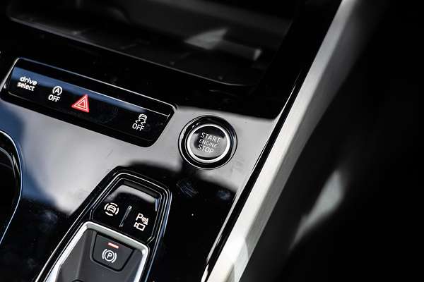 2025 Audi A5 TFSI 150kW S line B10