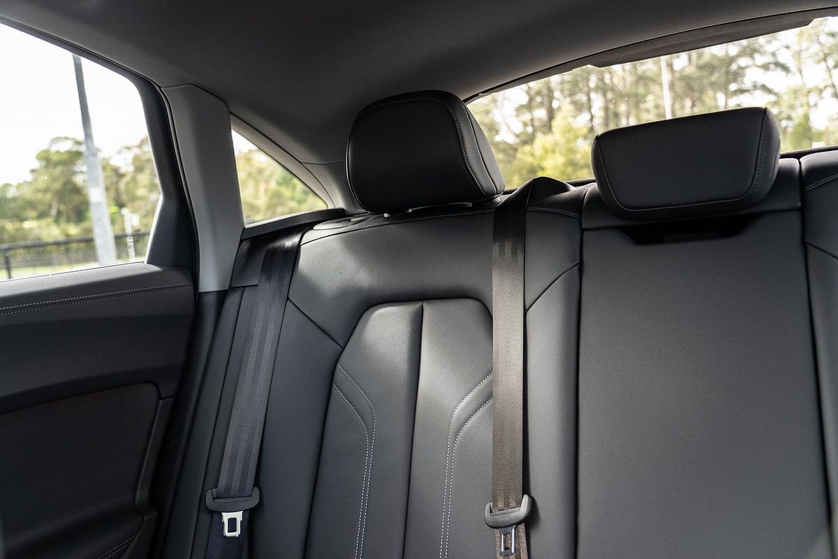 2025 Audi A5 TFSI 150kW S line B10