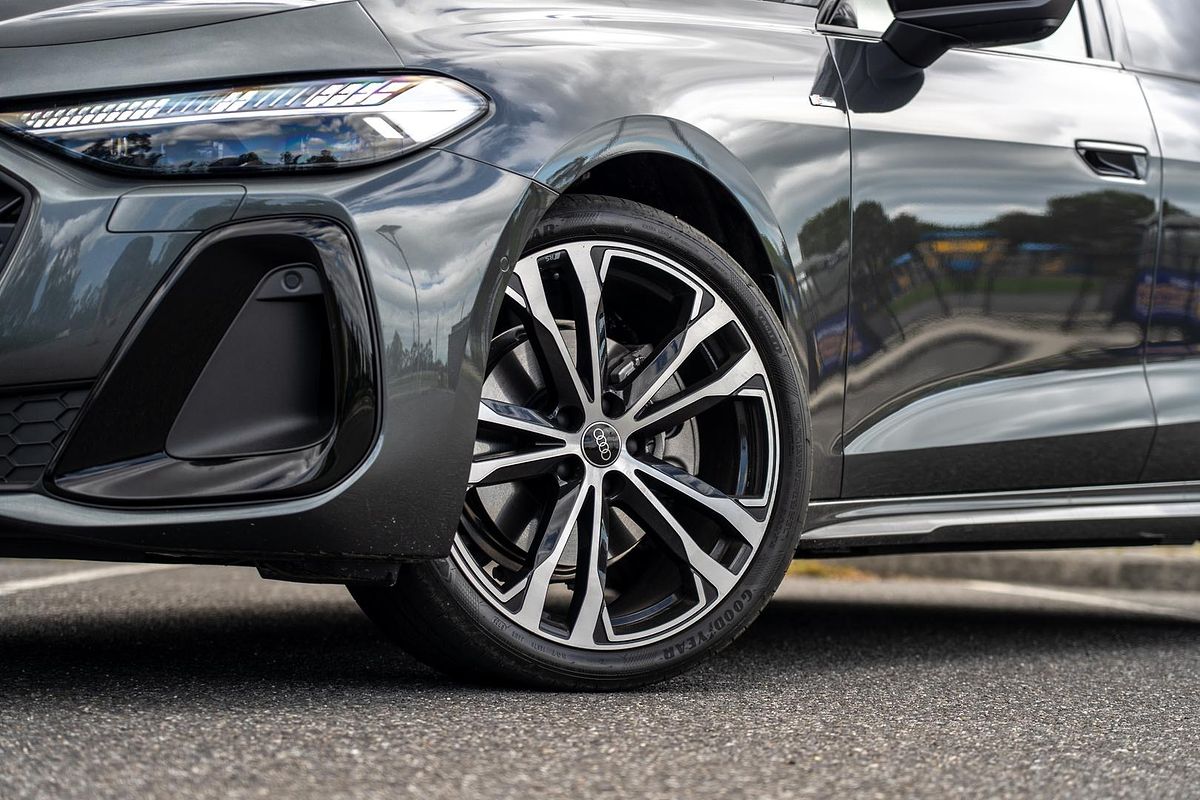 2025 Audi A5 TFSI 150kW S line B10