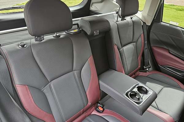 2025 Subaru Forester STI Sport S5