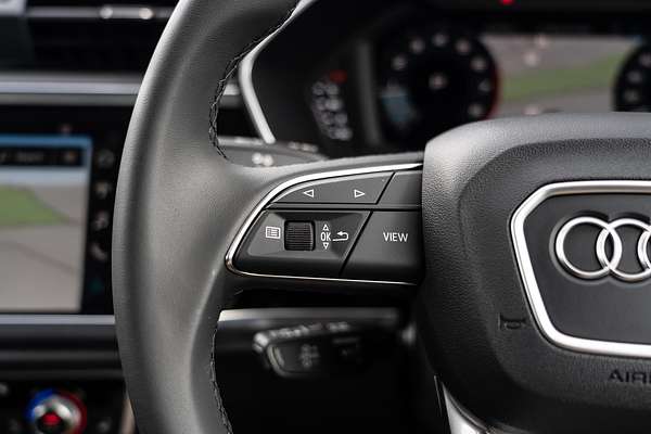 2025 Audi Q3 35 TFSI S line edition F3