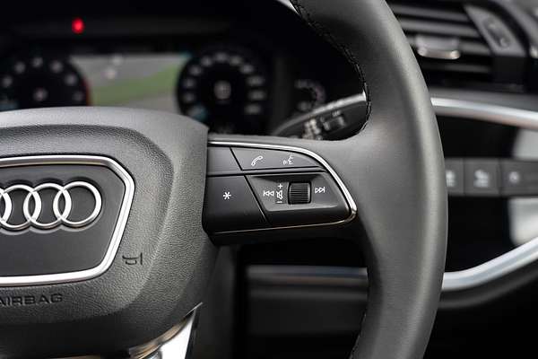 2025 Audi Q3 35 TFSI S line edition F3