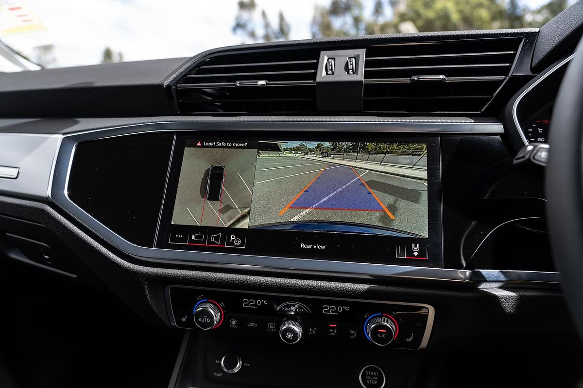 2025 Audi Q3 35 TFSI S line edition F3