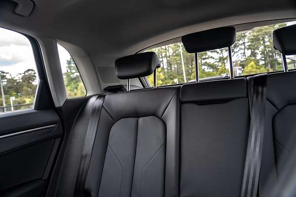 2025 Audi Q3 35 TFSI S line edition F3