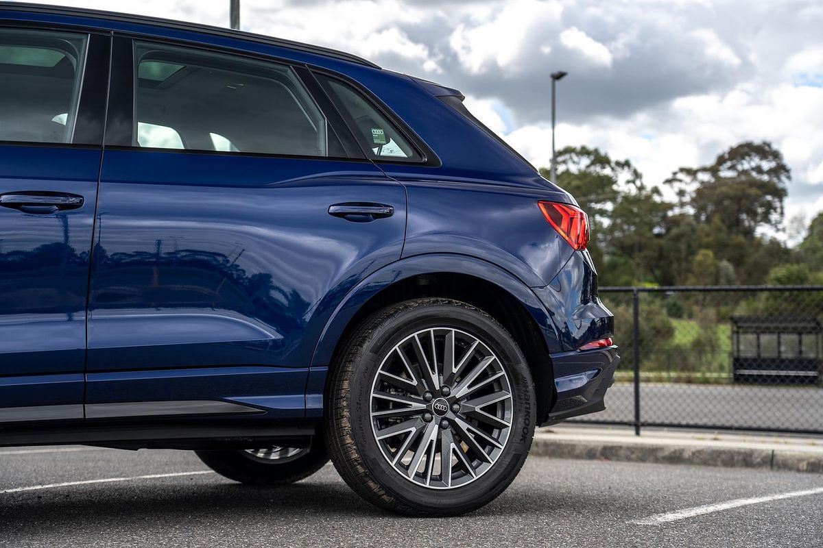 2025 Audi Q3 35 TFSI S line edition F3