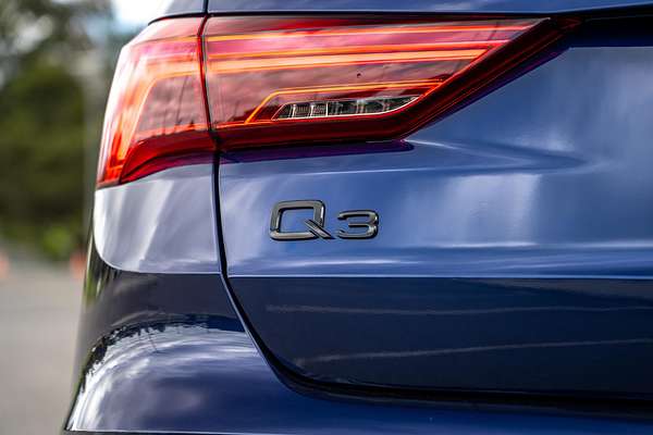 2025 Audi Q3 35 TFSI S line edition F3