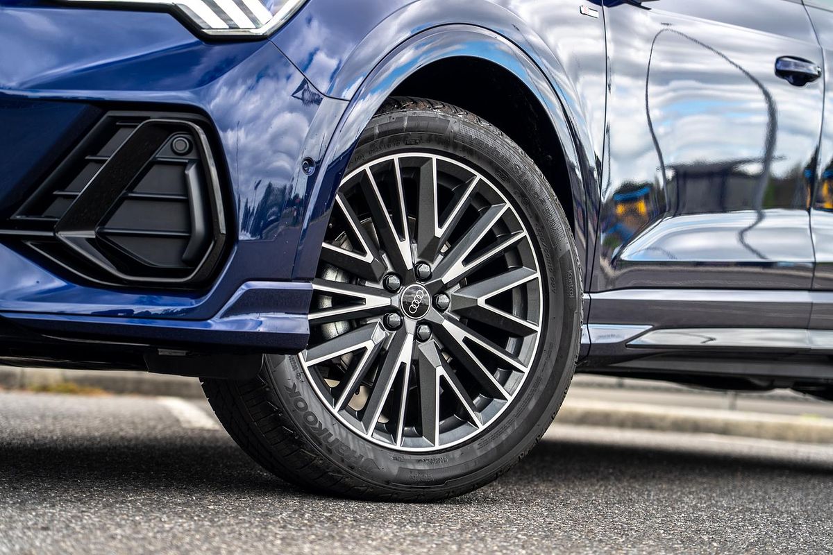 2025 Audi Q3 35 TFSI S line edition F3
