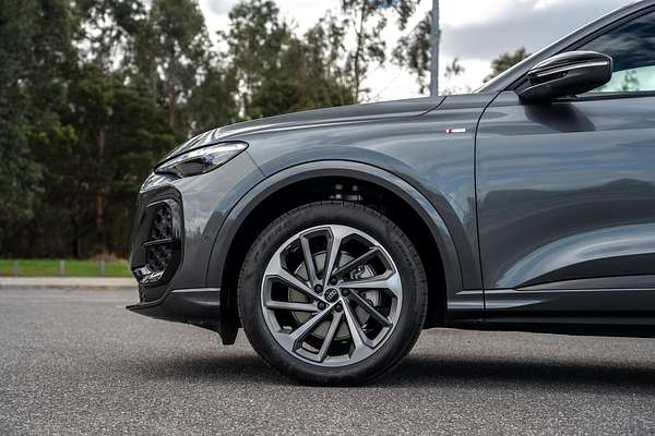 2025 Audi Q5 TFSI 150kW GU