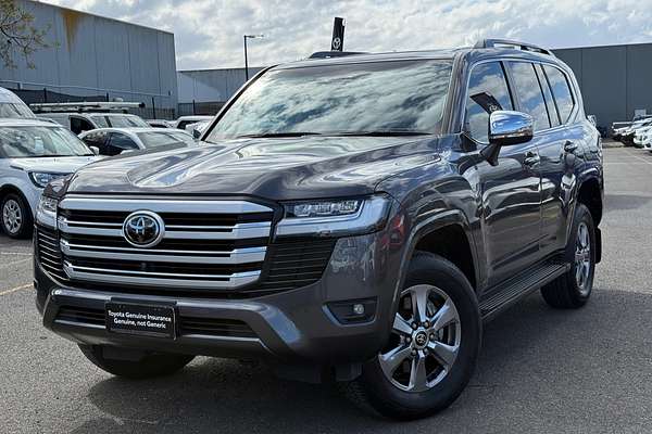 2023 Toyota Landcruiser Sahara FJA300R