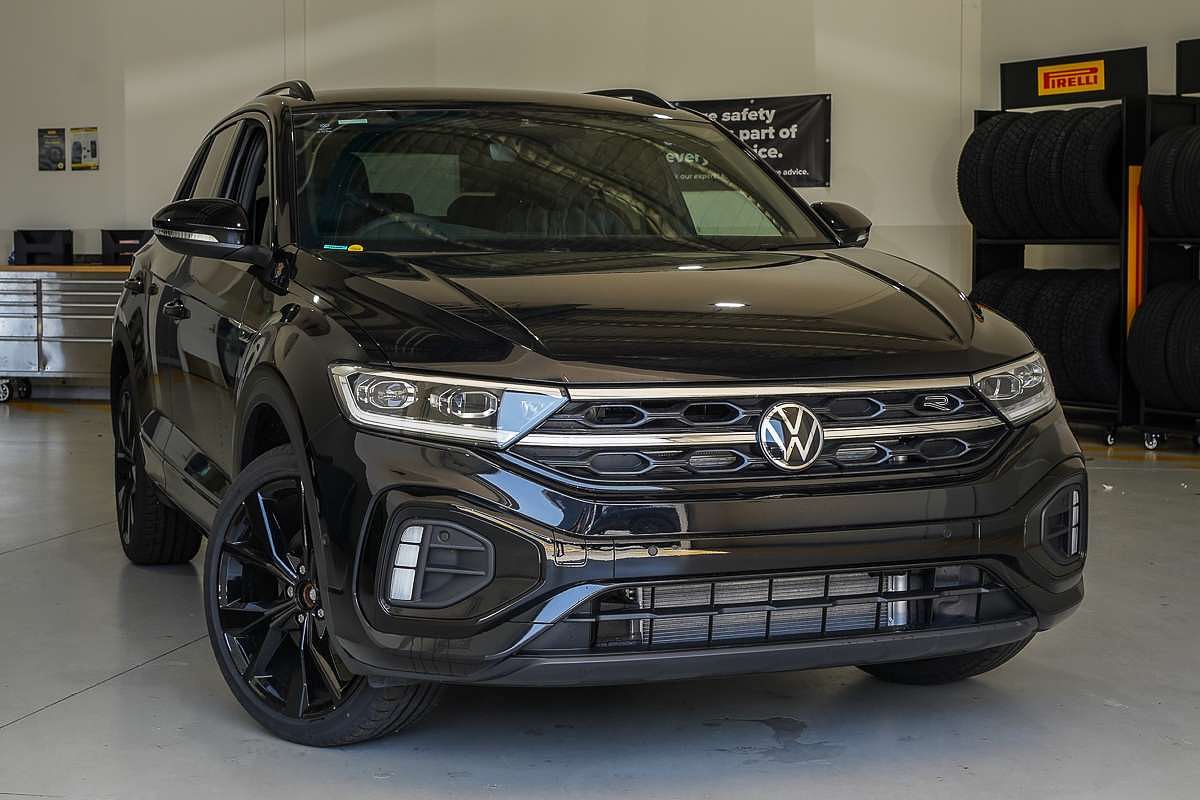2025 Volkswagen T-Roc 140TSI R-Line D11