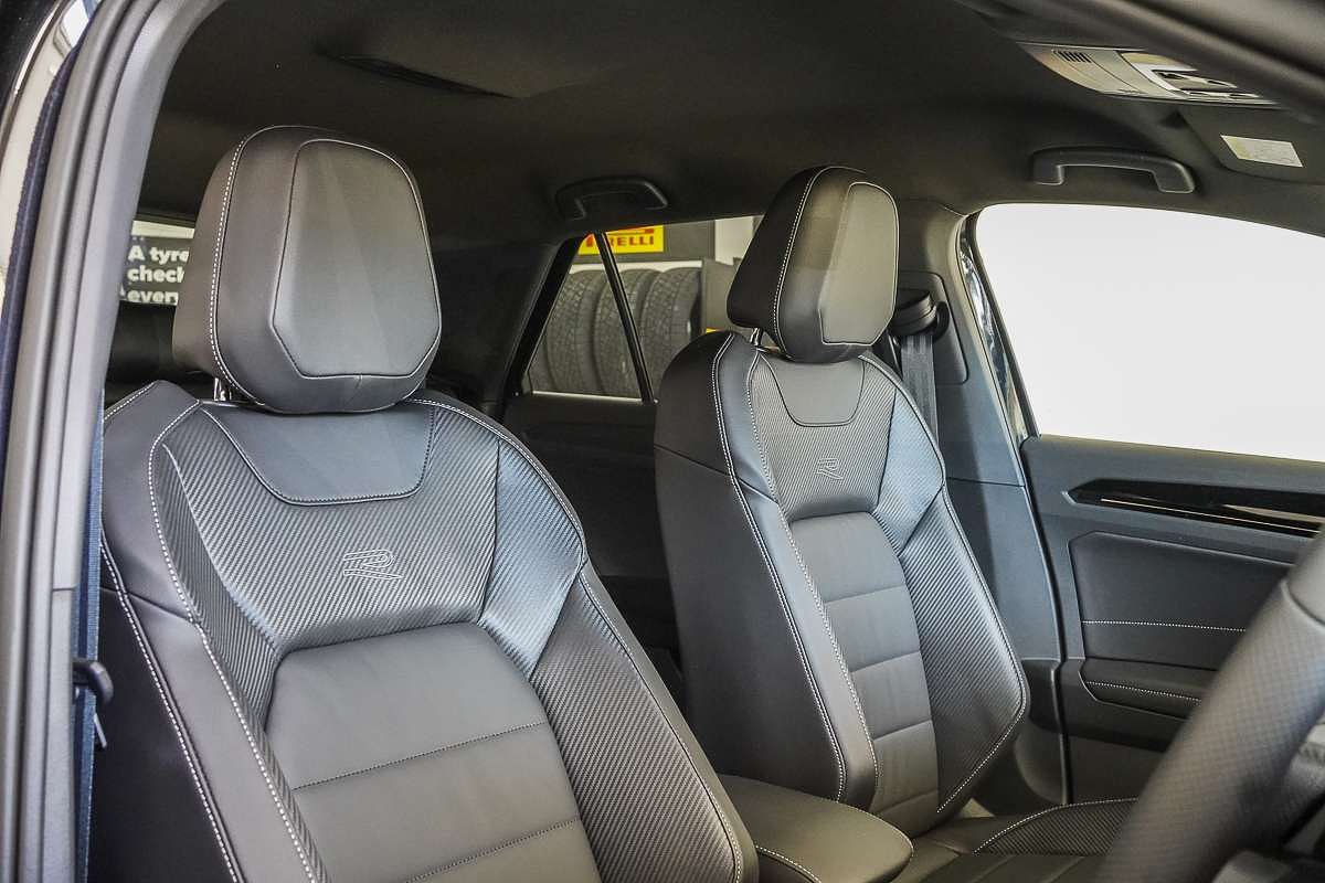 2025 Volkswagen T-Roc 140TSI R-Line D11