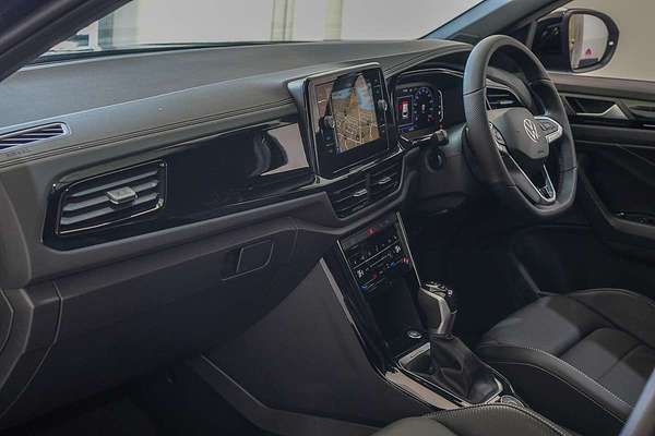 2025 Volkswagen T-Roc 140TSI R-Line D11