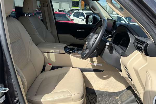 2023 Toyota Landcruiser Sahara FJA300R