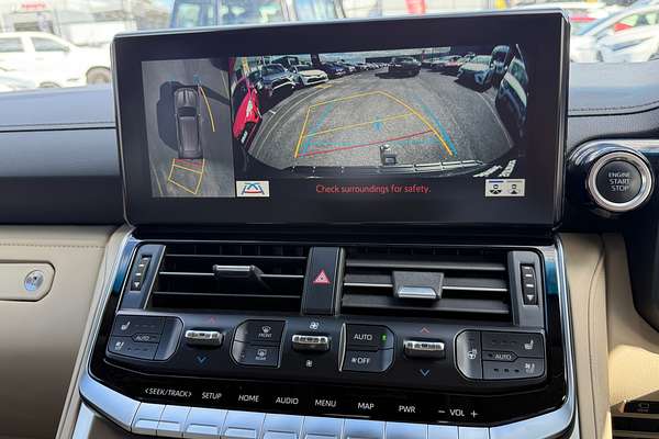 2023 Toyota Landcruiser Sahara FJA300R