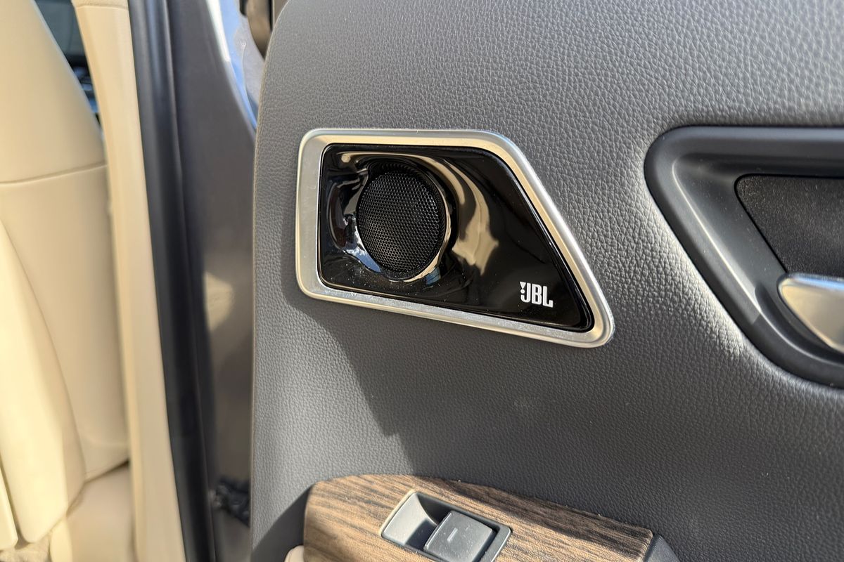 2023 Toyota Landcruiser Sahara FJA300R