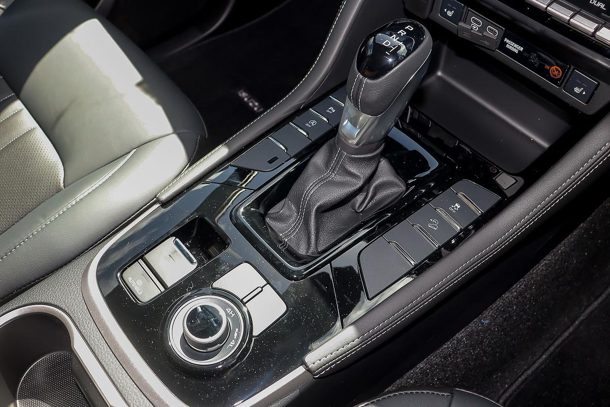 2025 Isuzu MU-X LS-T