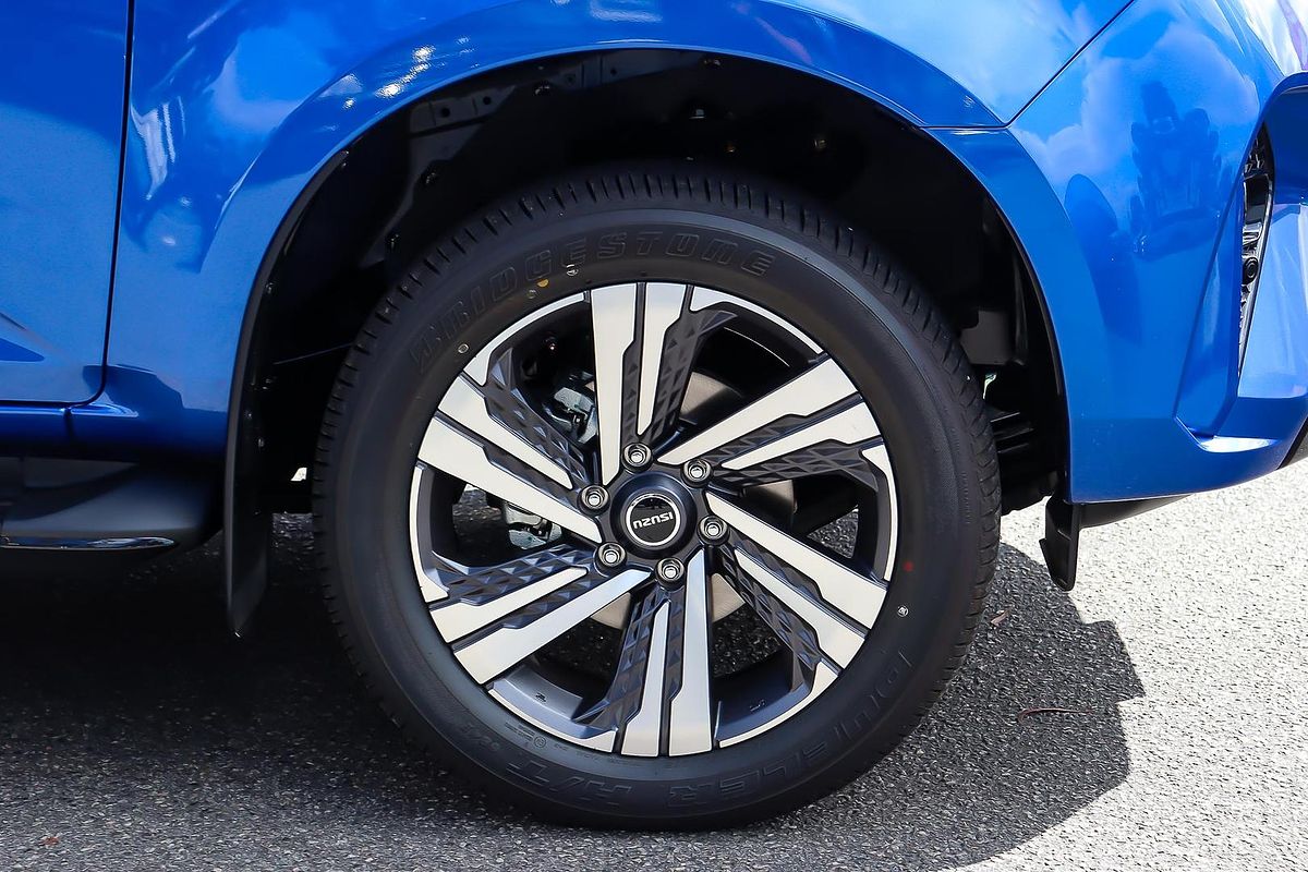 2025 Isuzu MU-X LS-T